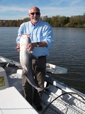 Eddy Johnston with his winning 32-8 Catfish in the weight category
